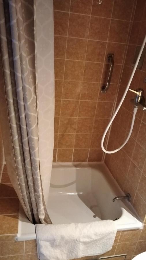 Appartement Bames Badurach Metzingen Stuttgart à Bad Urach Extérieur photo